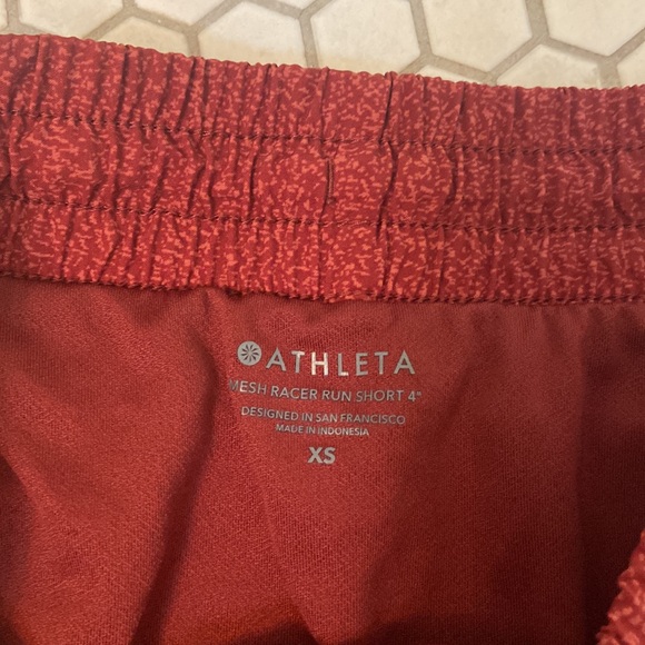 Athleta Mesh Racer Run Short - Picture 2 of 3